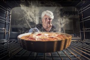 Zasmakuj w deserach – sernik z budyniem czekoladowym